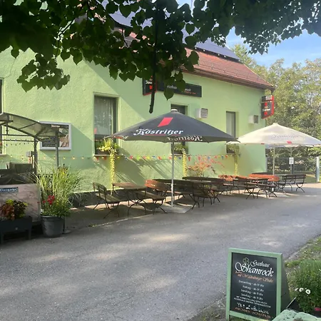 Schuetzenhaus Guest house